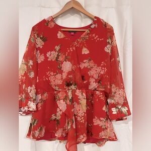 🌺Vince Camuto Flowy Floral Blouse🌺